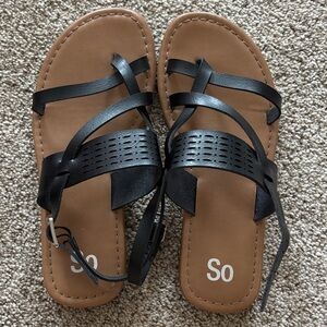SO Women's Black and Tan Strappy Sandals